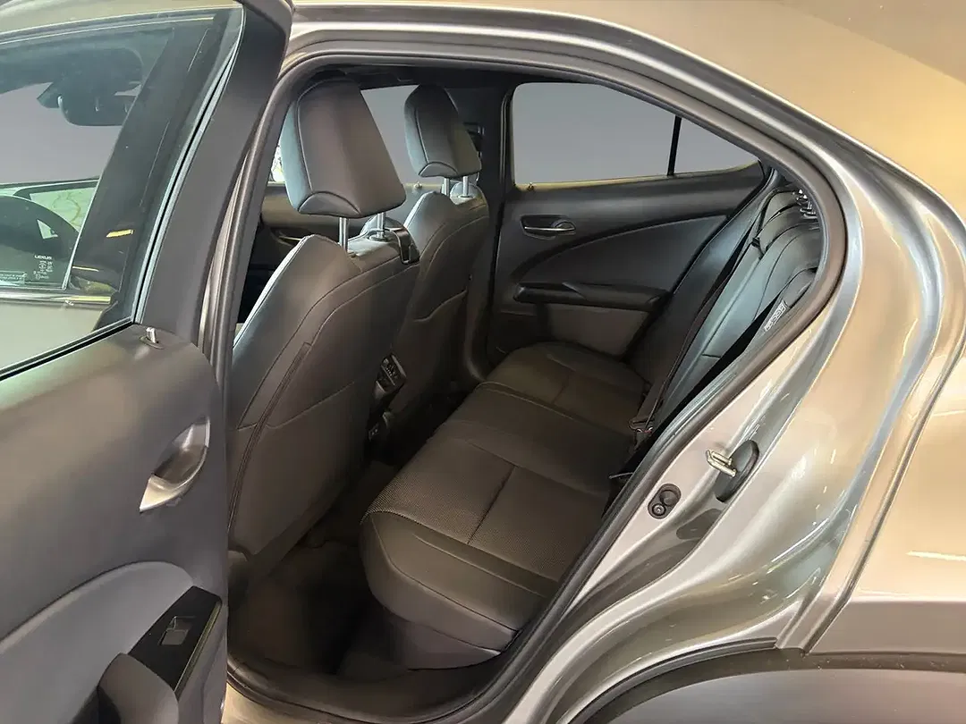 Lexus UX 250h Executive - Thumbnail 13