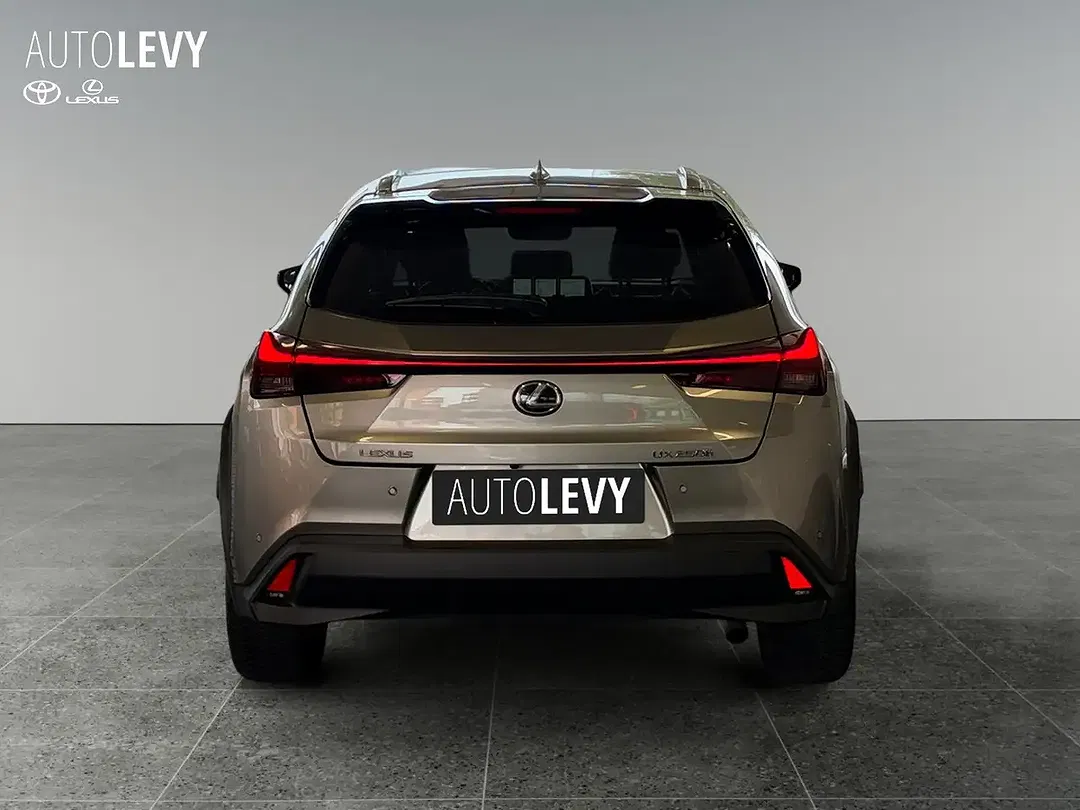 Lexus UX 250h Executive - Thumbnail 4