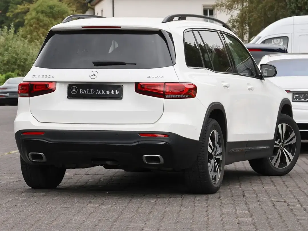 Mercedes-Benz GLB 220 4MATIC Progressive Night - Thumbnail 2