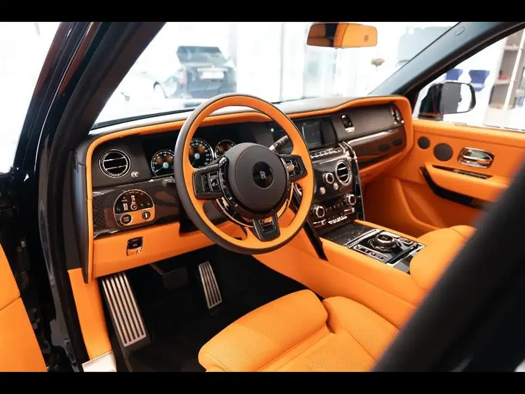 Rolls-Royce Cullinan Black Badge - Thumbnail 14