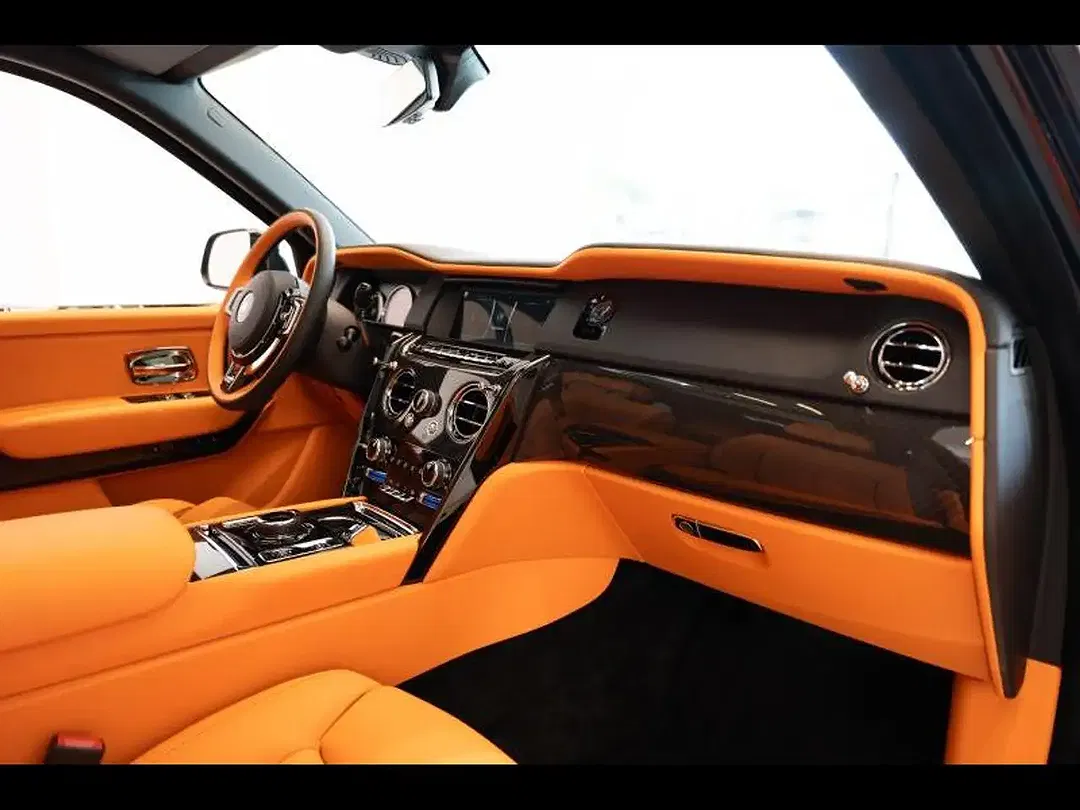 Rolls-Royce Cullinan Black Badge - Thumbnail 6