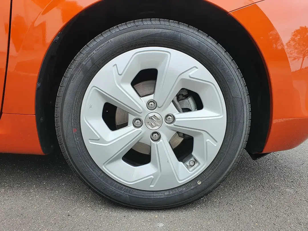Suzuki Swift Hybrid 1.2 Dualjet Comfort - Thumbnail 31