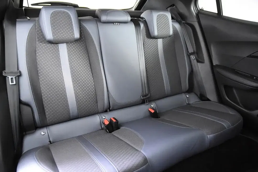 Peugeot 2008 Allure - Thumbnail 10