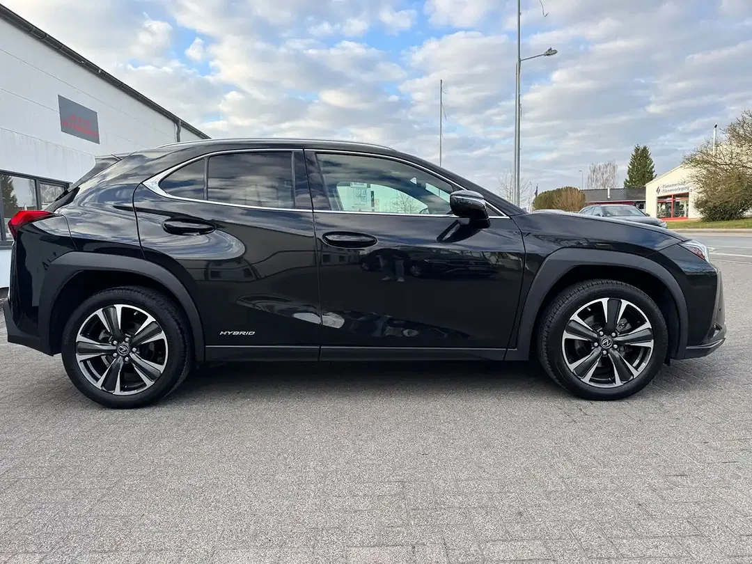 Lexus UX 250h Executive Line - Thumbnail 7
