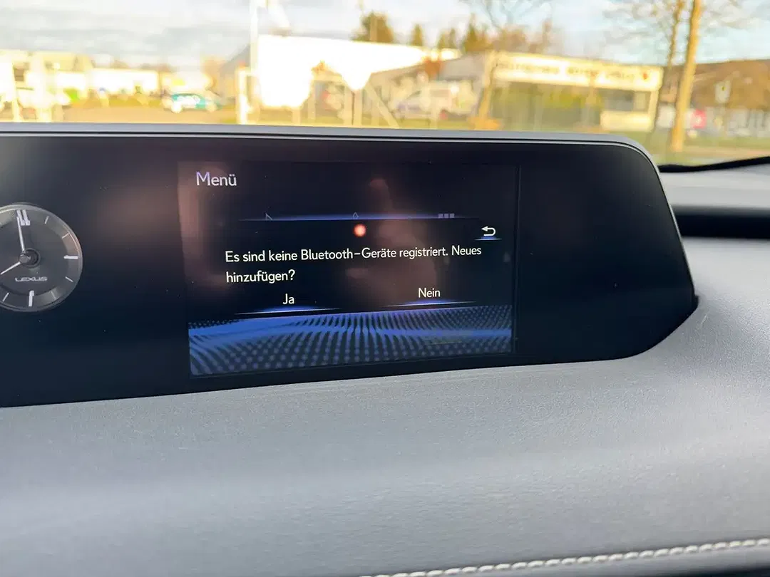 Lexus UX 250h Executive Line - Thumbnail 9