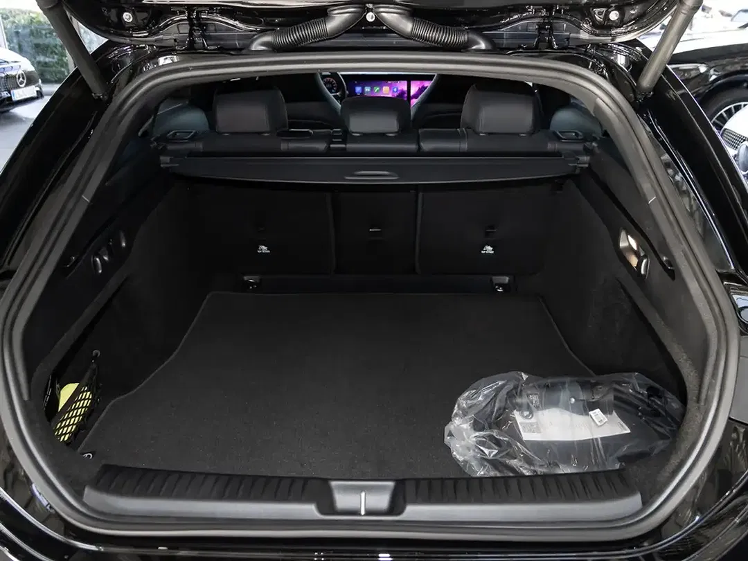 Mercedes-Benz CLA 350 EQ 4MATIC AMG Line - Thumbnail 5
