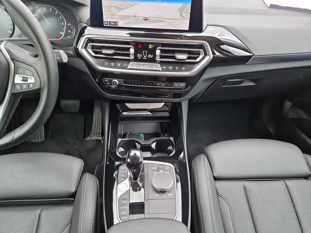 BMW X3 - Thumbnail 10