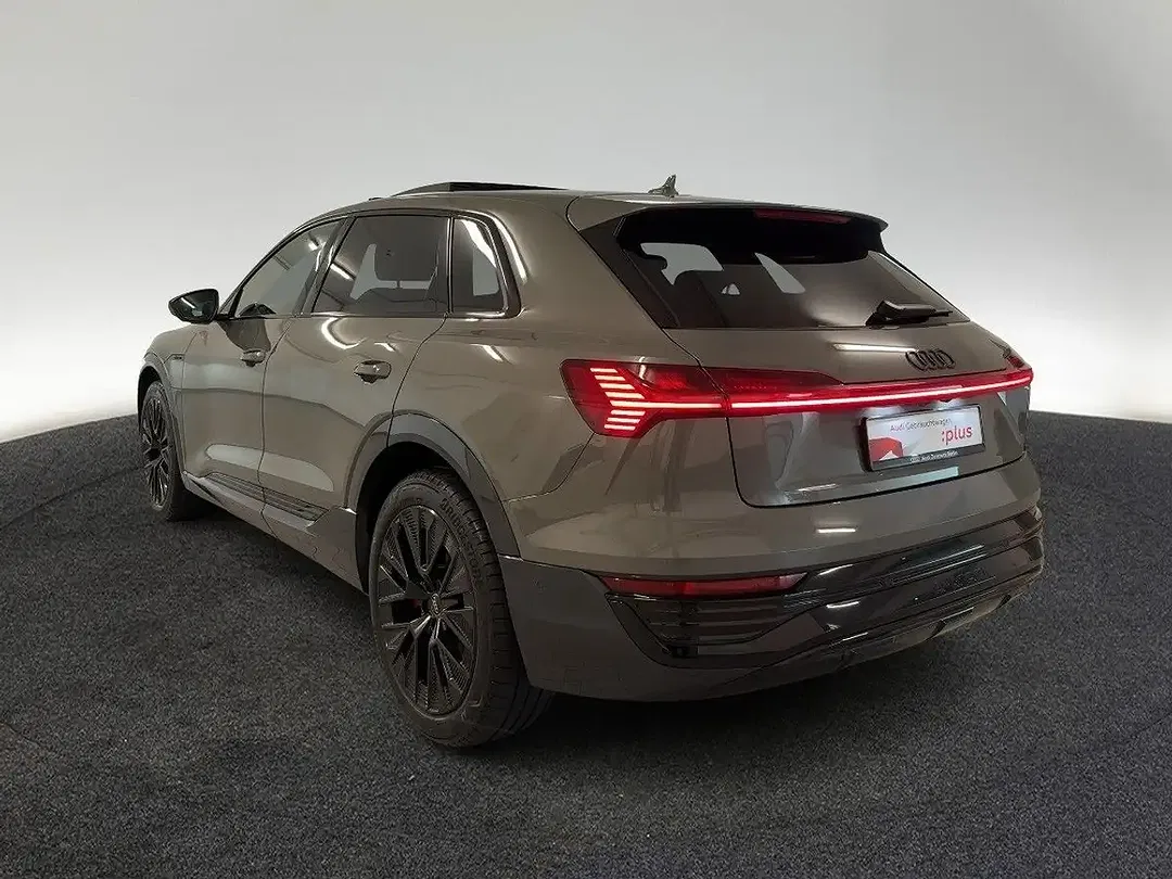 Audi Q8 e-tron 55 quattro advanced - foto 2