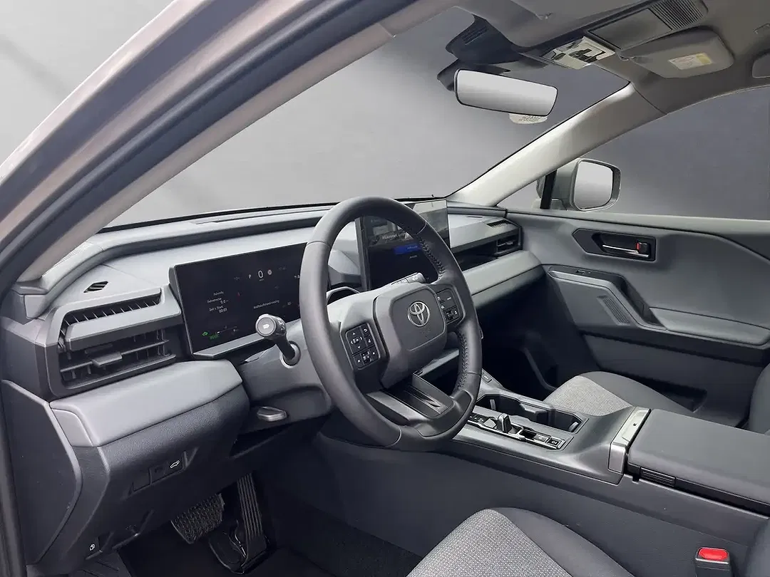 Toyota RAV 4 - Thumbnail 9