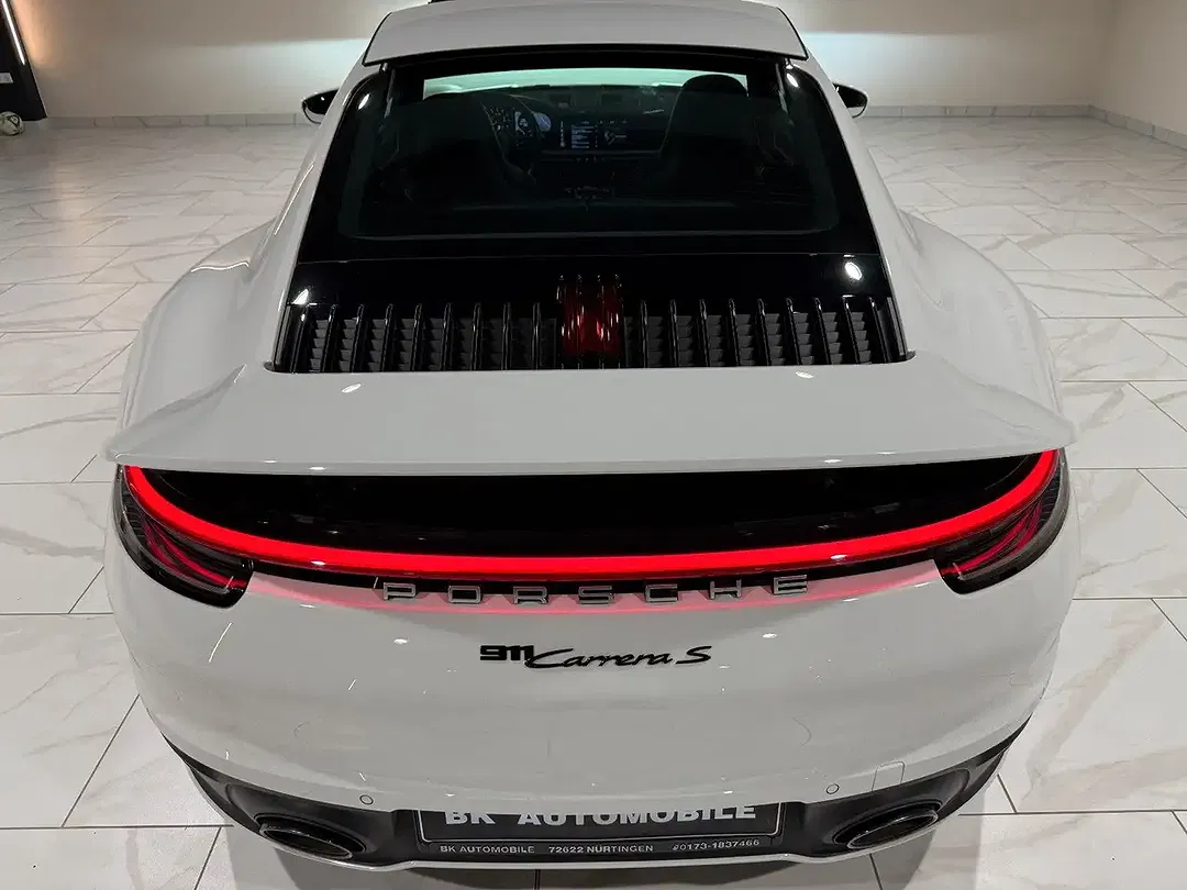 Porsche 911 Carrera - Thumbnail 11