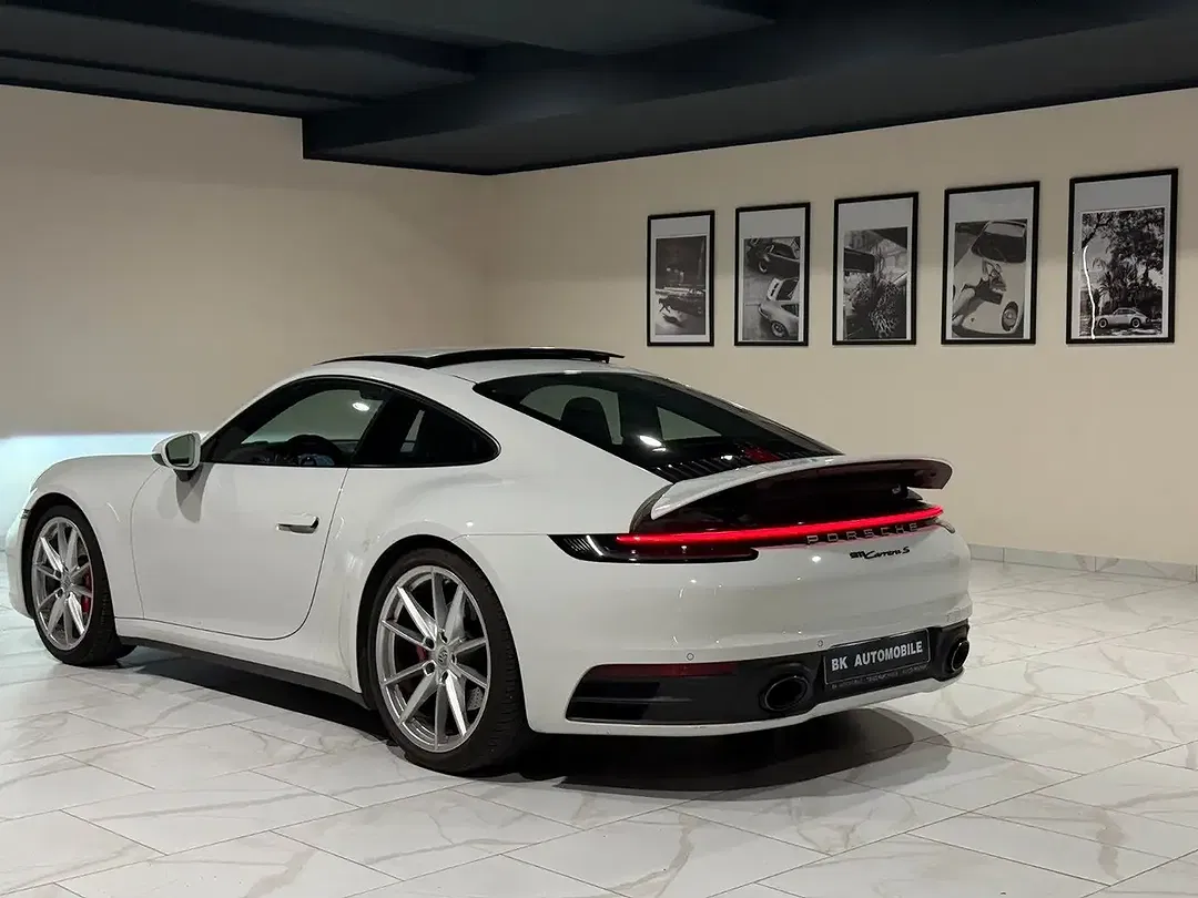 Porsche 911 Carrera - foto 2