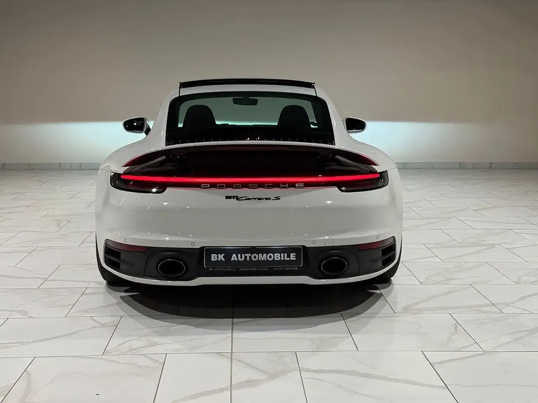 Porsche 911 Carrera - Thumbnail 6