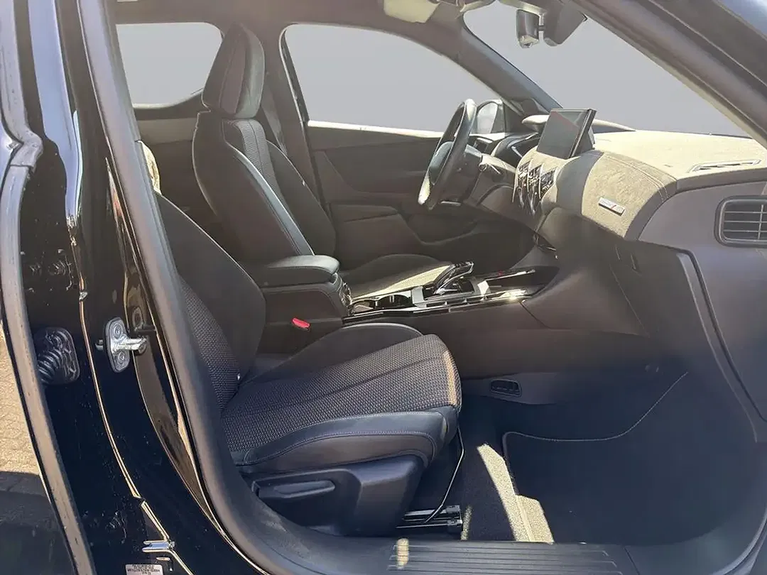 DS Automobiles DS 3 - Thumbnail 10