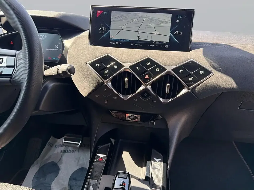 DS Automobiles DS 3 - Thumbnail 11