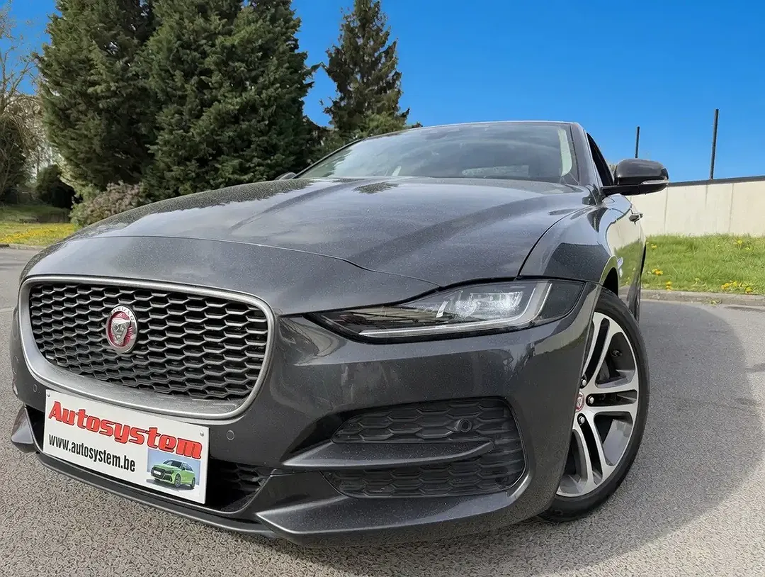 Jaguar XE 2.0 HSE - foto 1