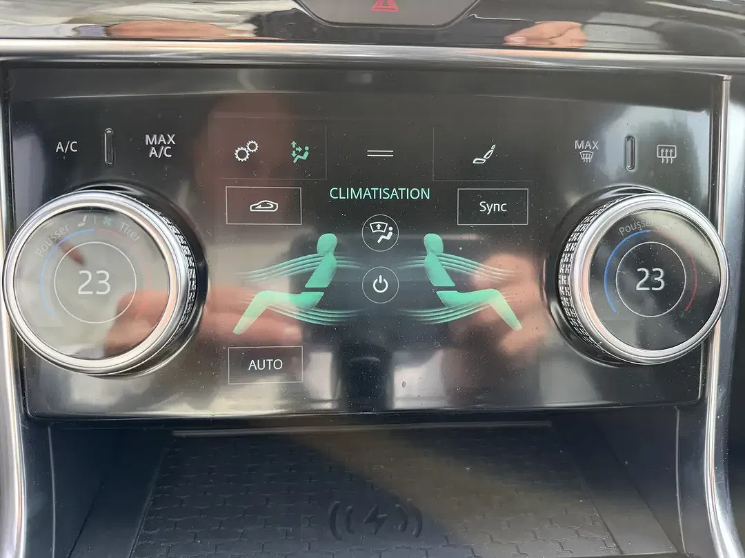 Jaguar XE 2.0 HSE - Thumbnail 11