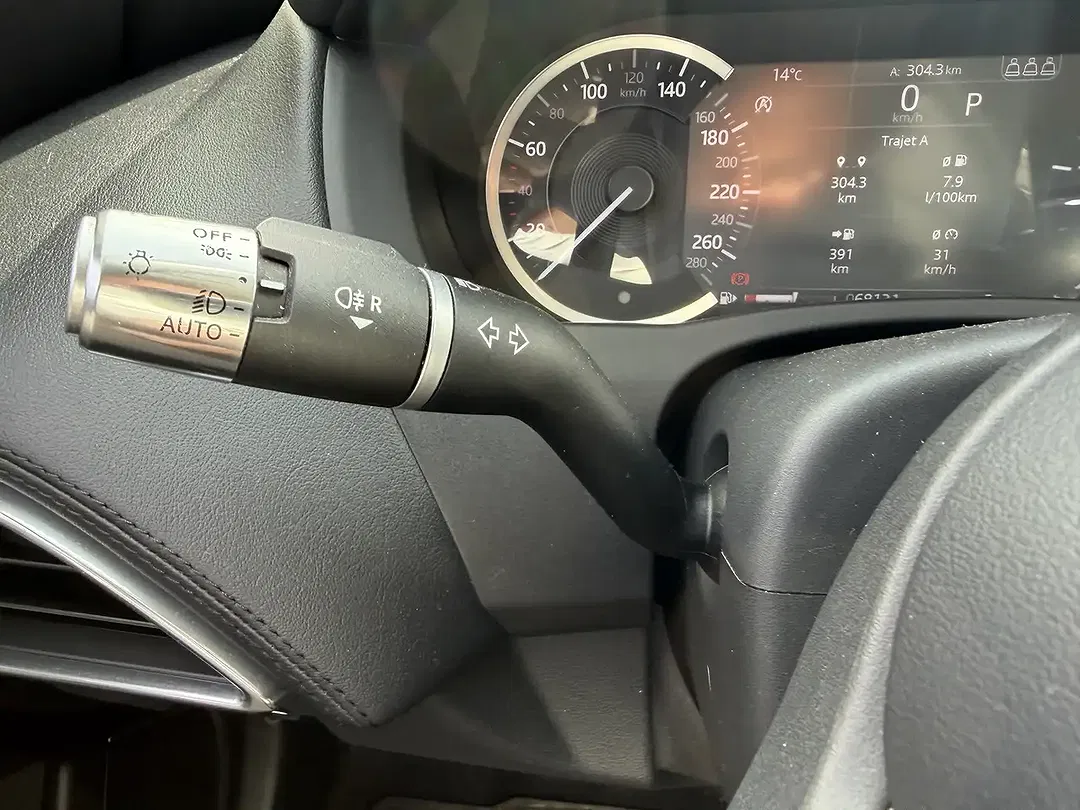 Jaguar XE 2.0 HSE - foto 15