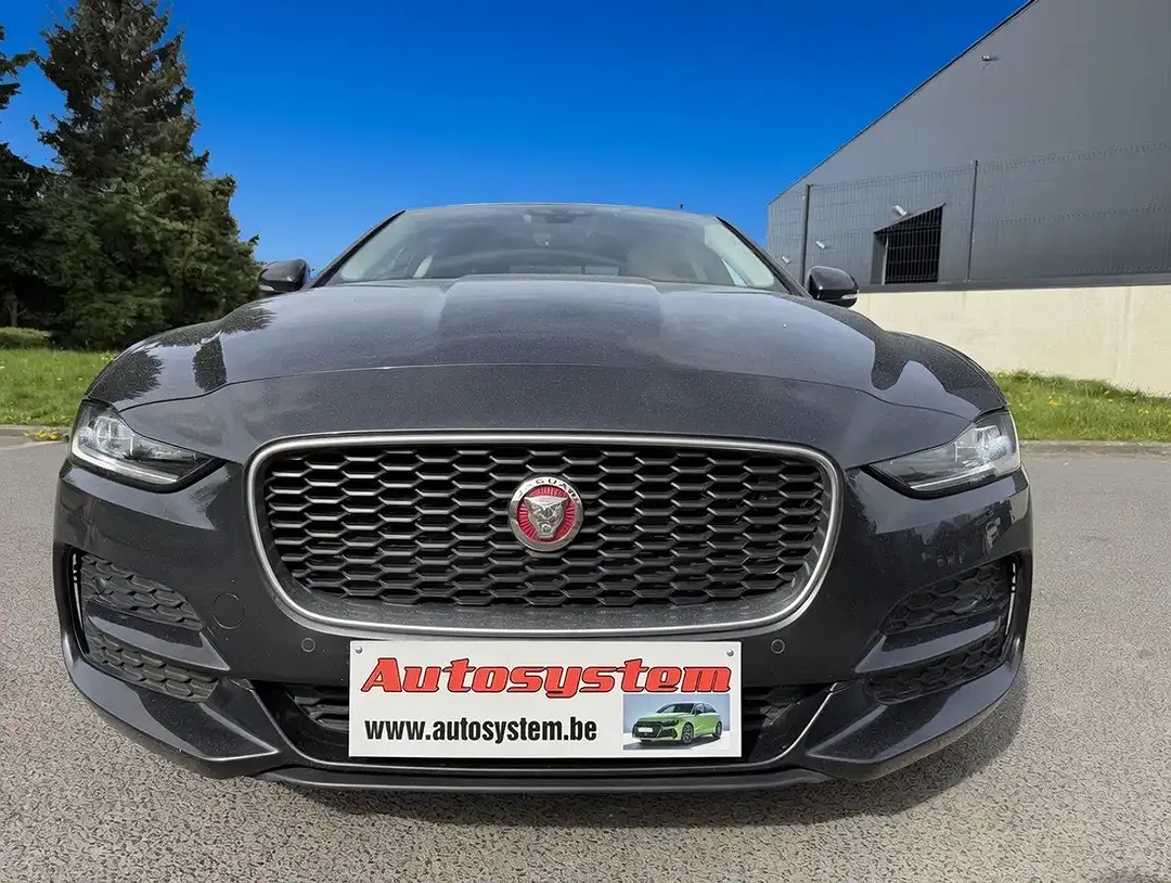 Jaguar XE 2.0 HSE - foto 2