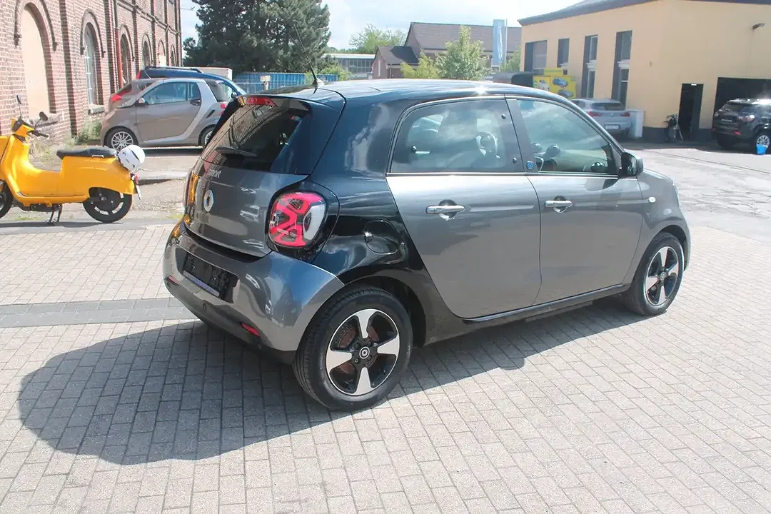 smart forFour - Thumbnail 11