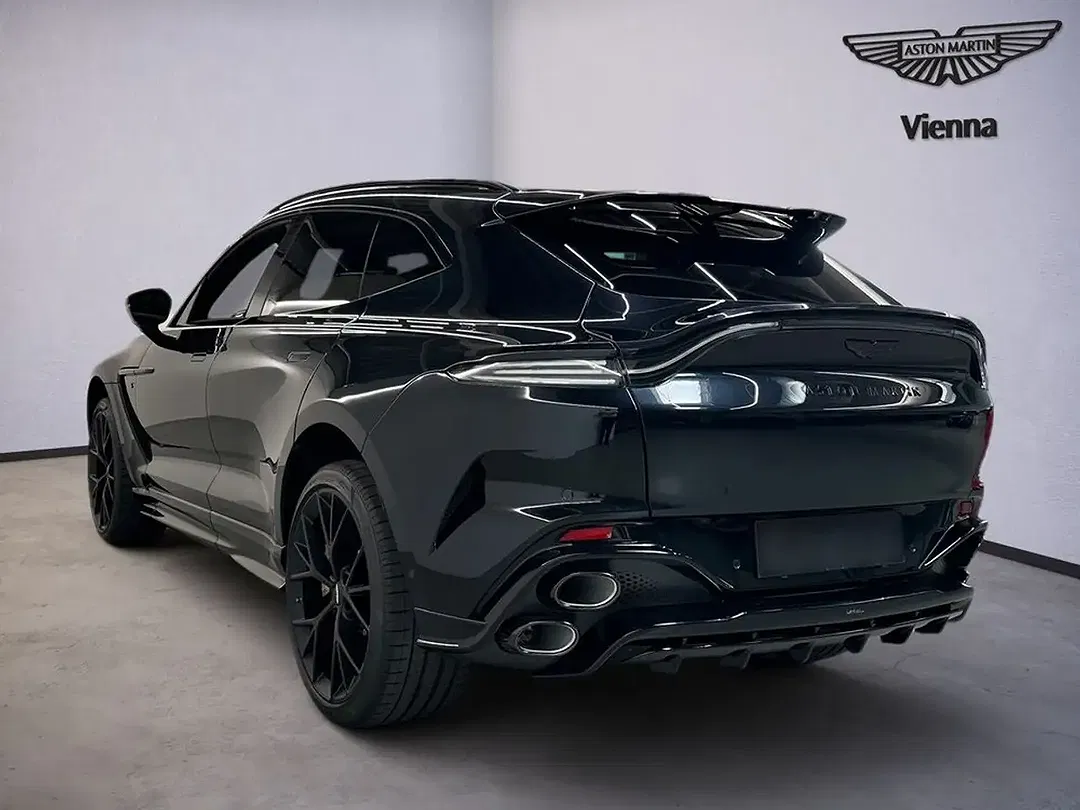 Aston Martin DBX S - Thumbnail 4