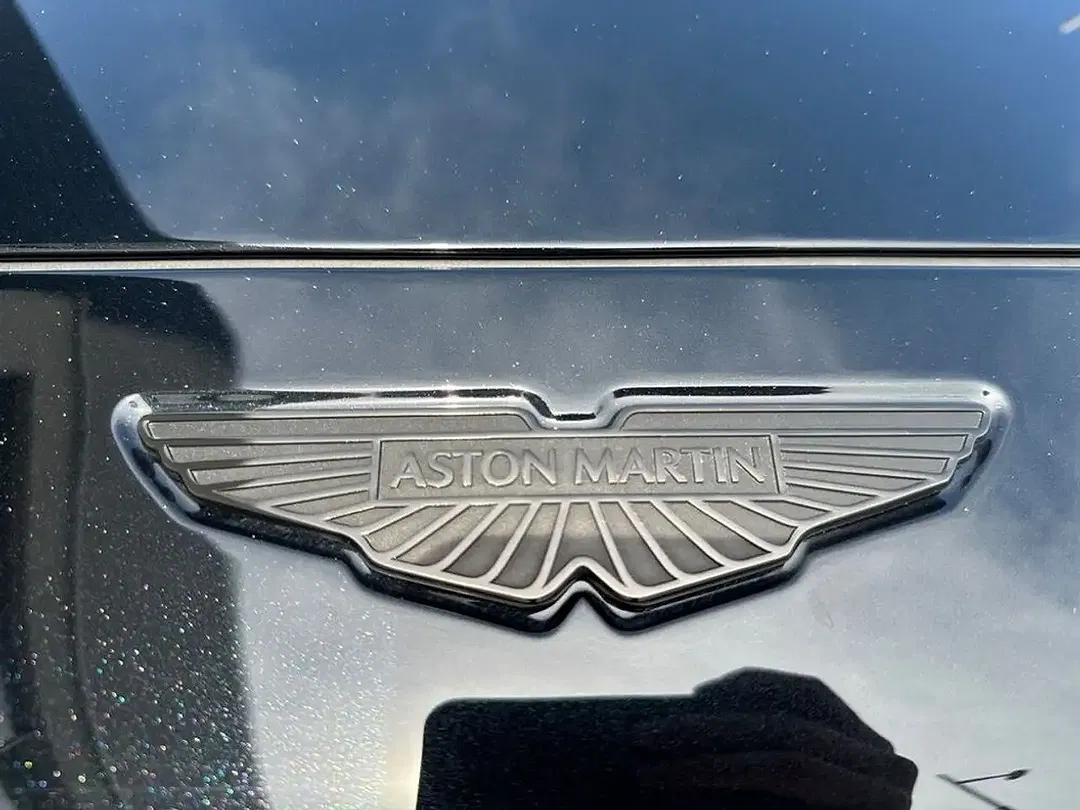 Aston Martin DBX S - Thumbnail 7