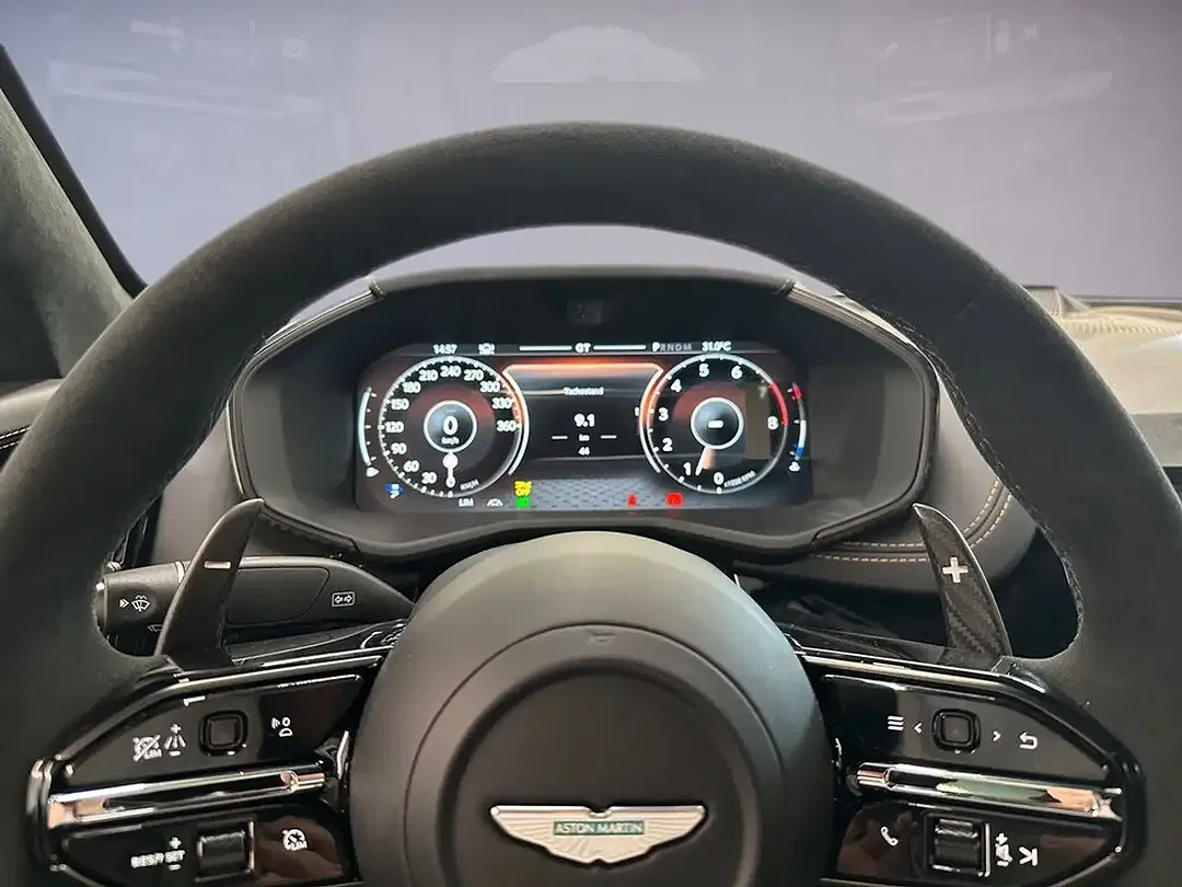 Aston Martin DBX S - Thumbnail 9