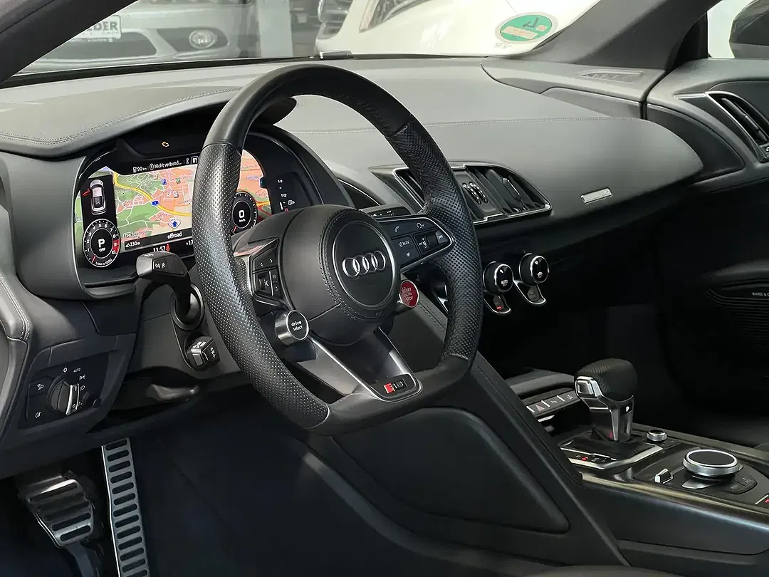 Audi R8 V10 - Thumbnail 11
