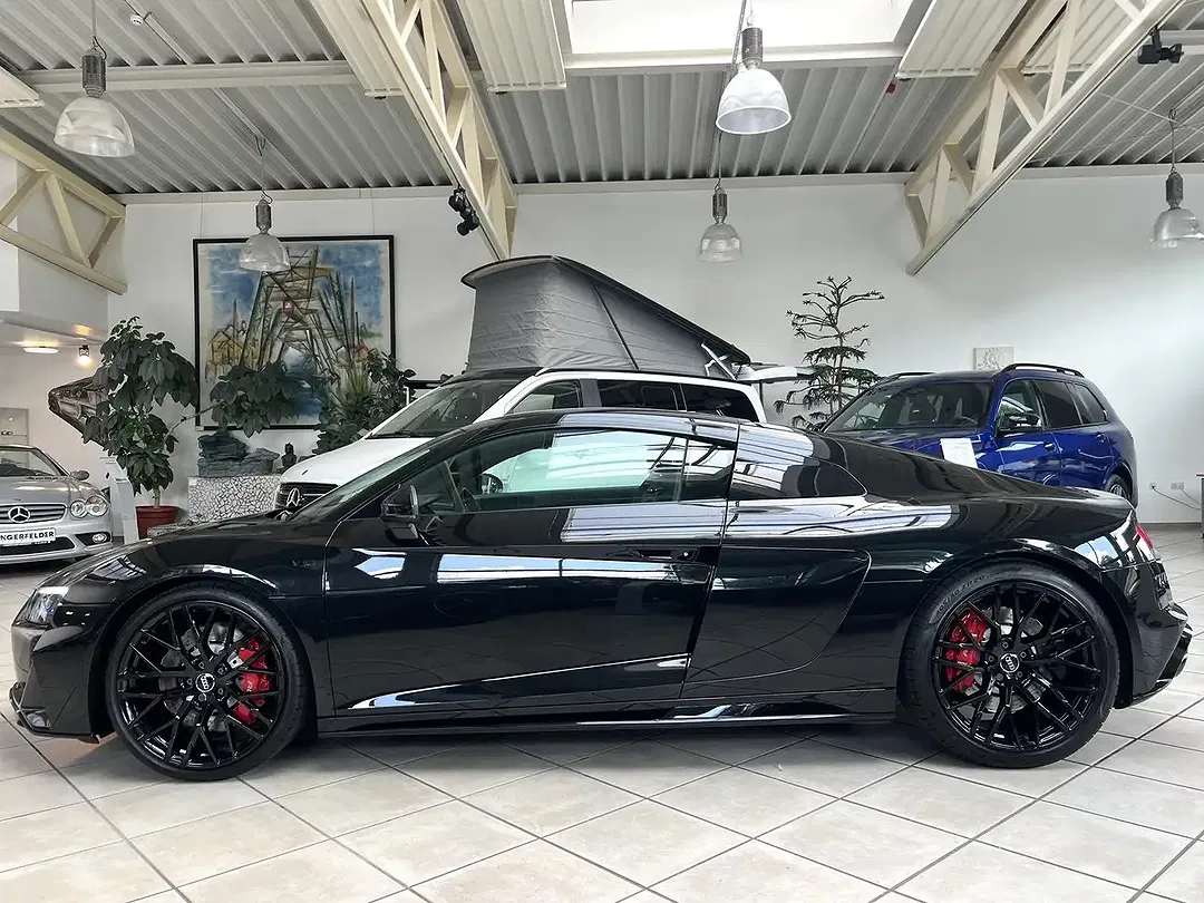 Audi R8 V10 - Thumbnail 6