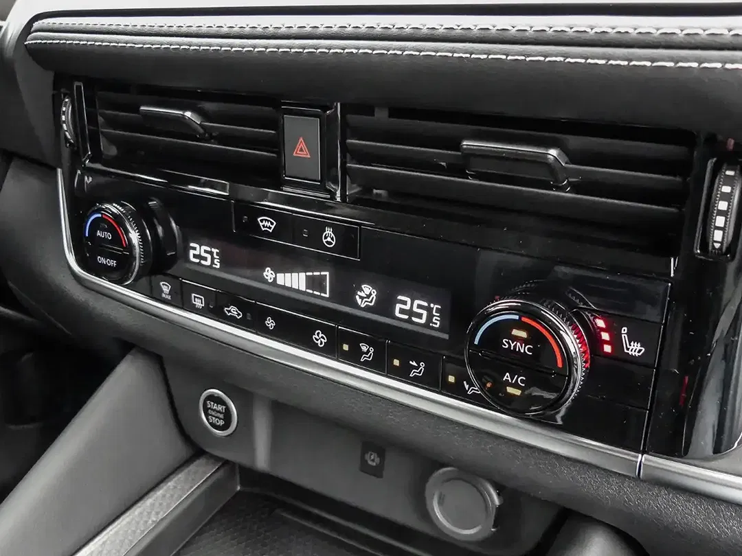 Nissan Qashqai 1.3 DIG-T MHEV Xtronic N-Connecta - Thumbnail 6