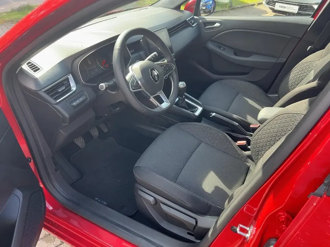 Renault Clio TCe Experience - Thumbnail 11