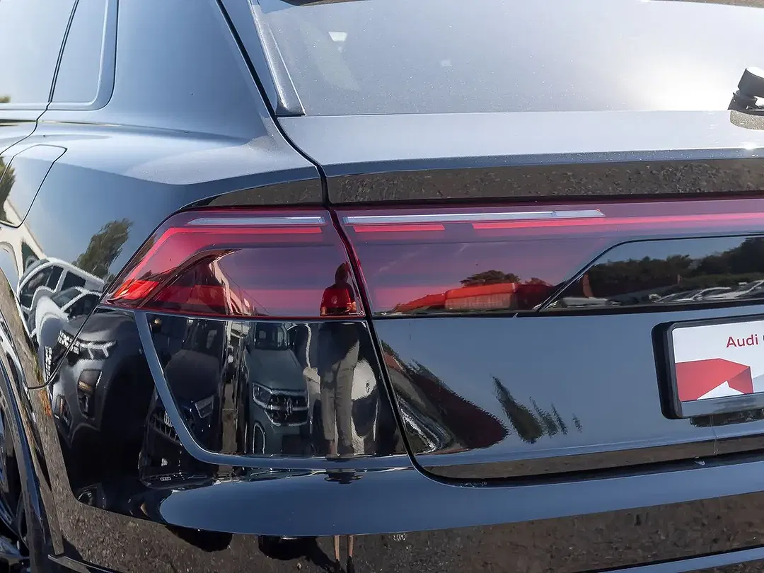 Audi Q8 quattro Matrix LED S line - Thumbnail 9