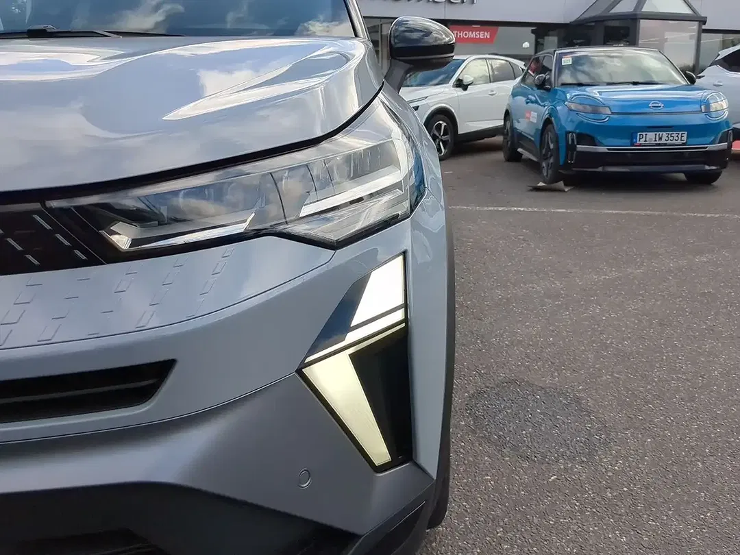Renault Captur E-Tech Esprit Alpine - Thumbnail 6
