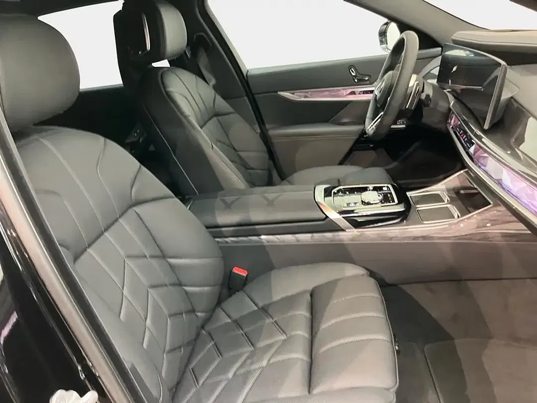 BMW 740 M Sport Pro - Thumbnail 13