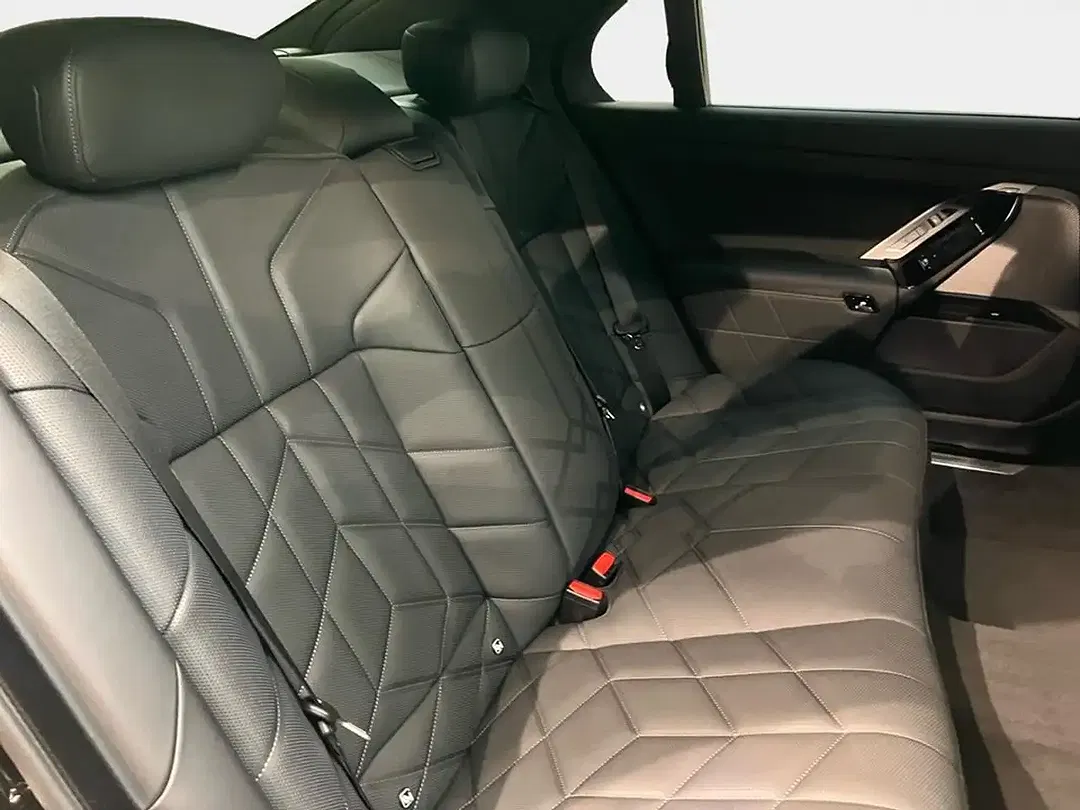 BMW 740 M Sport Pro - Thumbnail 14