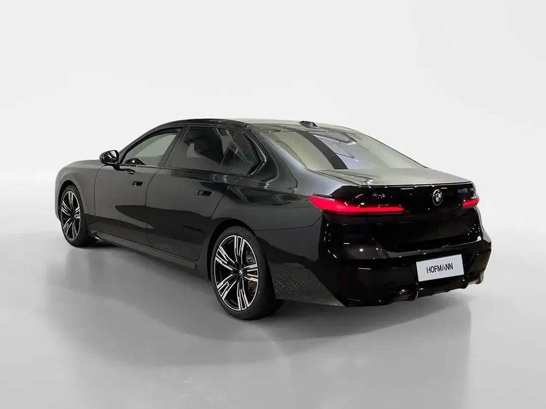 BMW 740 M Sport Pro - Thumbnail 4