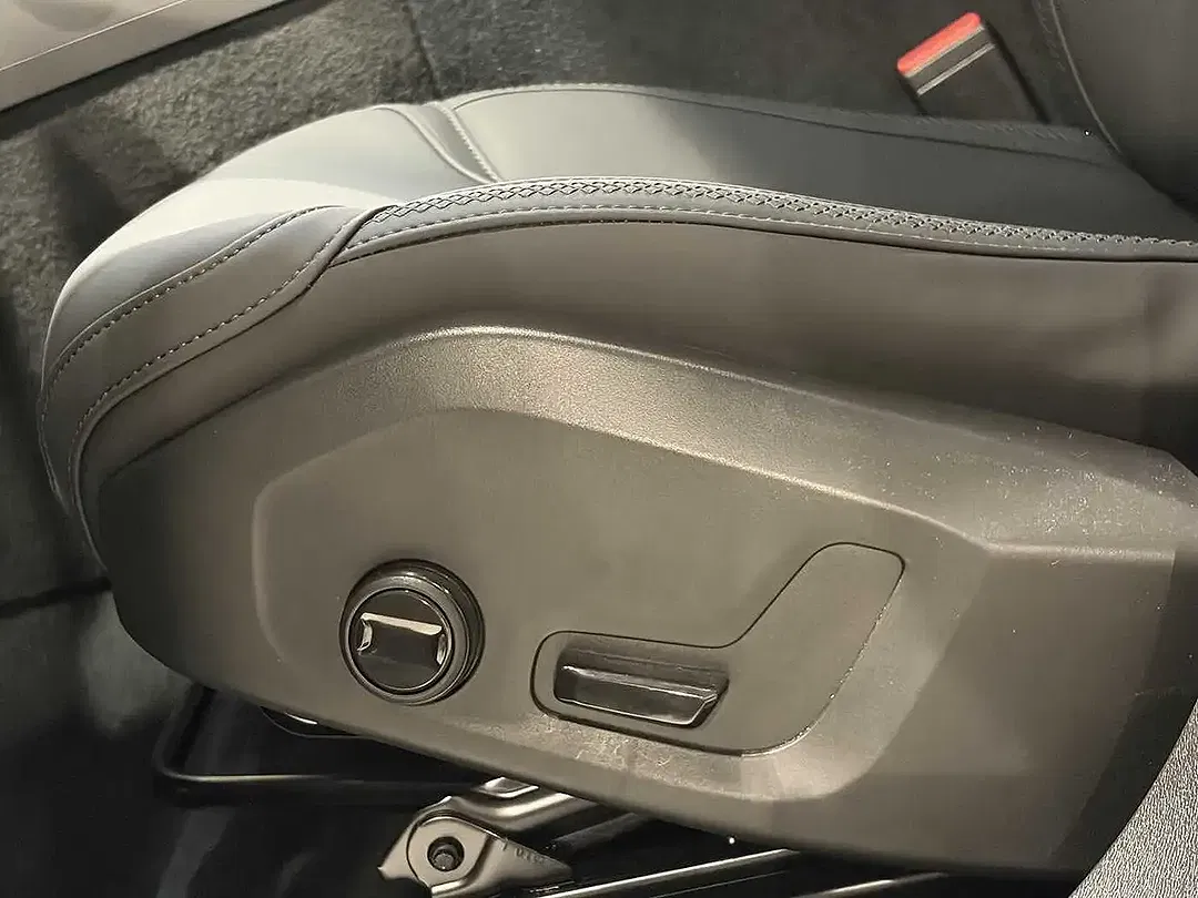 Volvo XC60 B5 AWD - Thumbnail 6