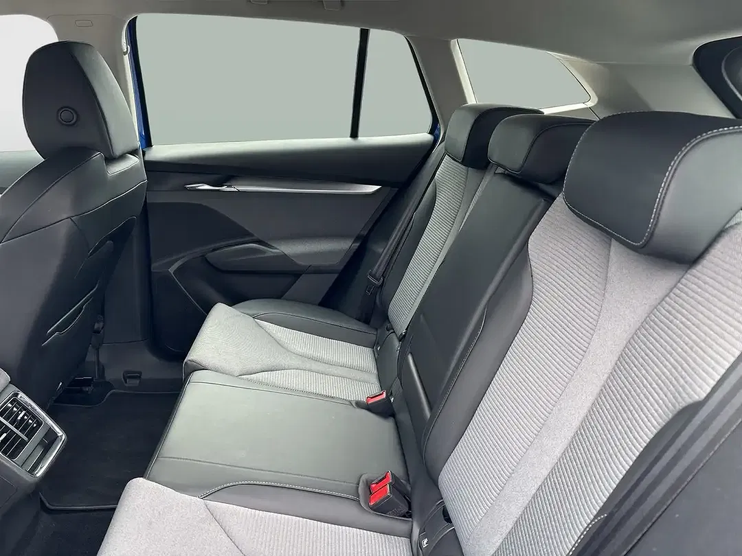 Skoda Enyaq 50 Loft - Thumbnail 9