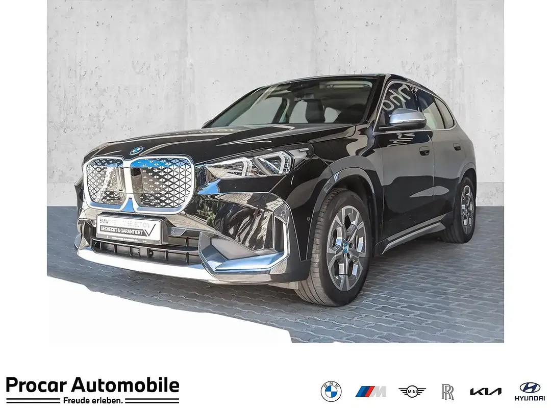 BMW iX1 eDrive xLine Plus - Thumbnail 1