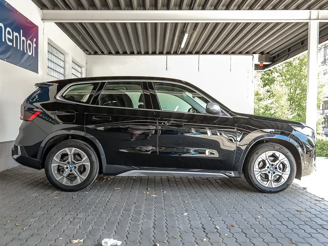BMW iX1 eDrive xLine Plus - Thumbnail 10