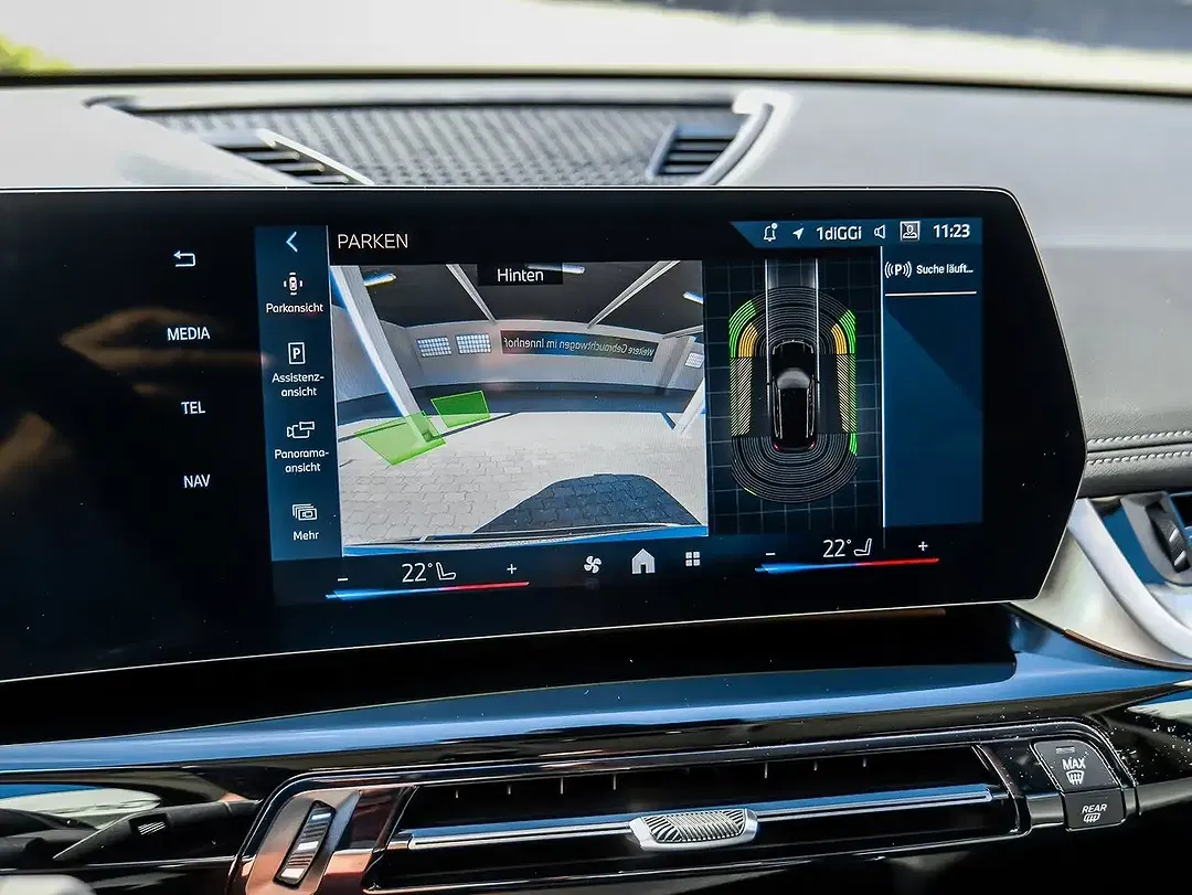 BMW iX1 eDrive xLine Plus - Thumbnail 13