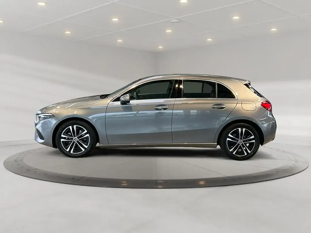 Mercedes-Benz A 200 MBUX Progressive - Thumbnail 3