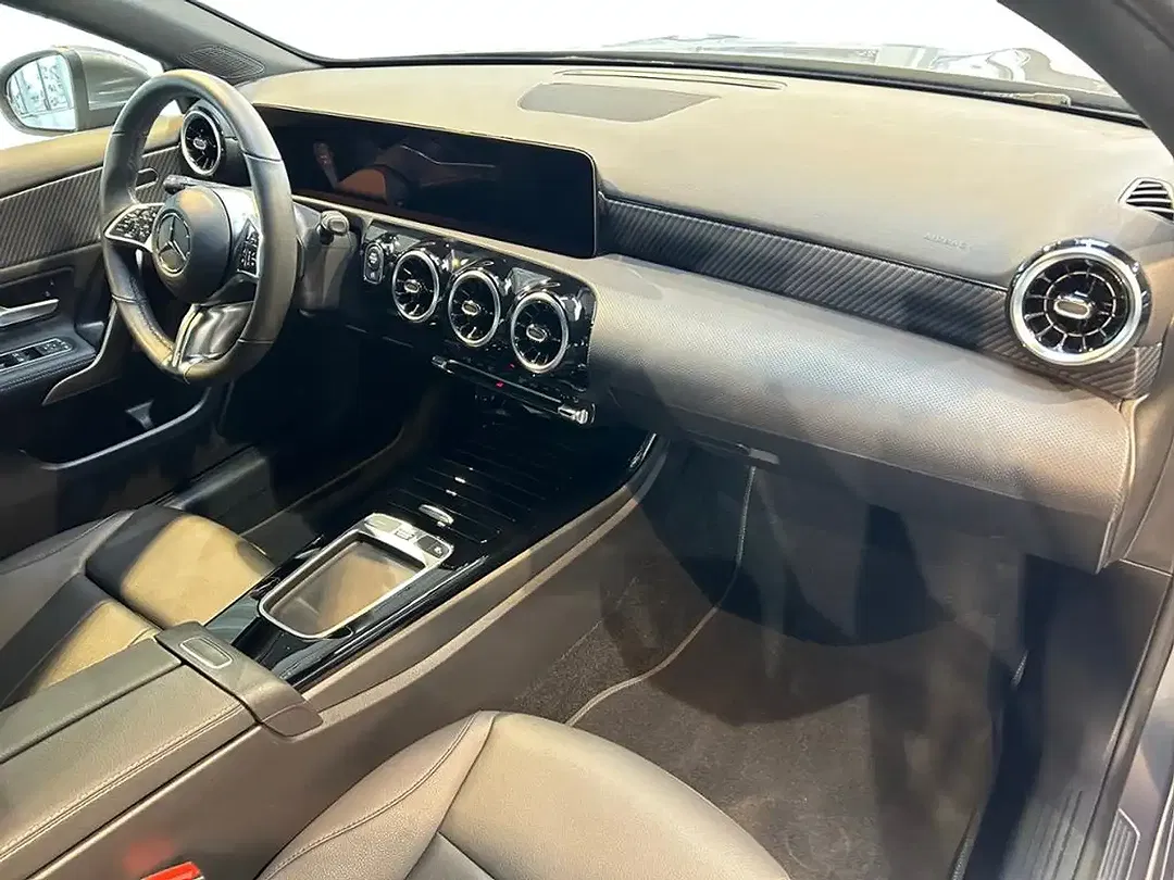 Mercedes-Benz A 200 MBUX Progressive - Thumbnail 6