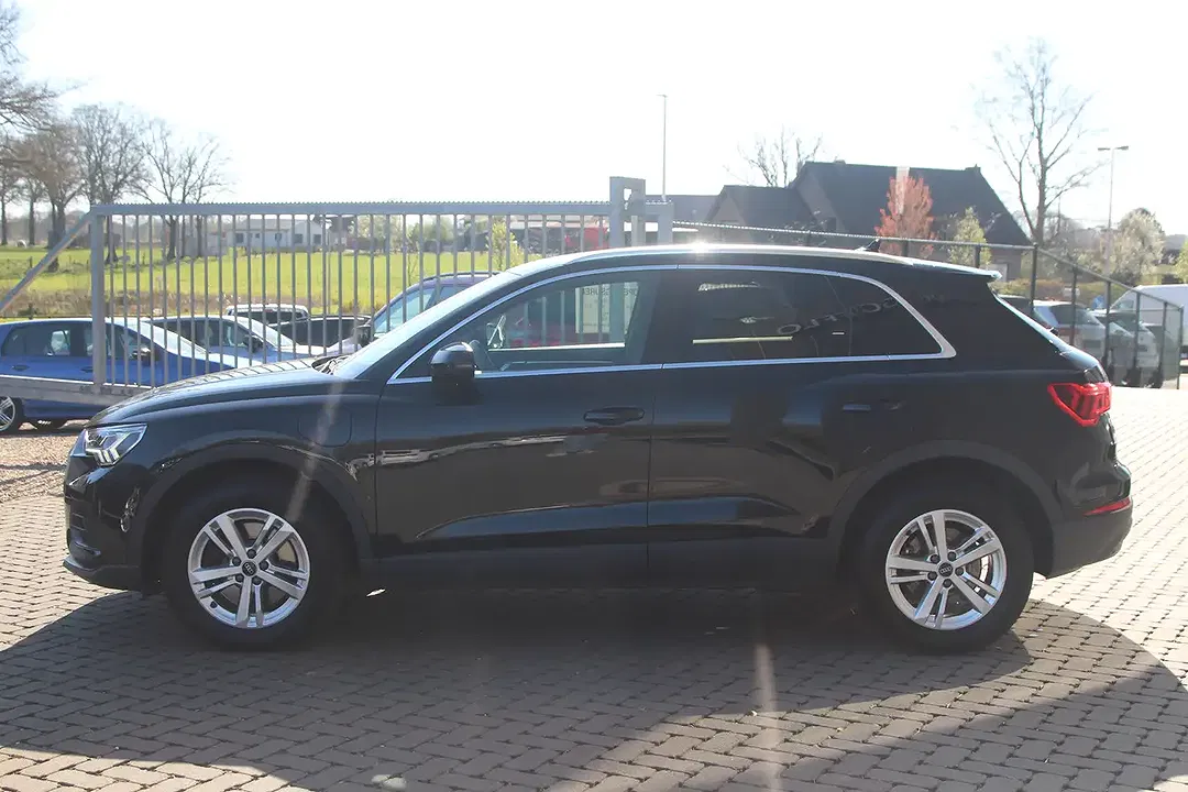 Audi Q3 45 TFSI e PHEV S tronic - Thumbnail 9