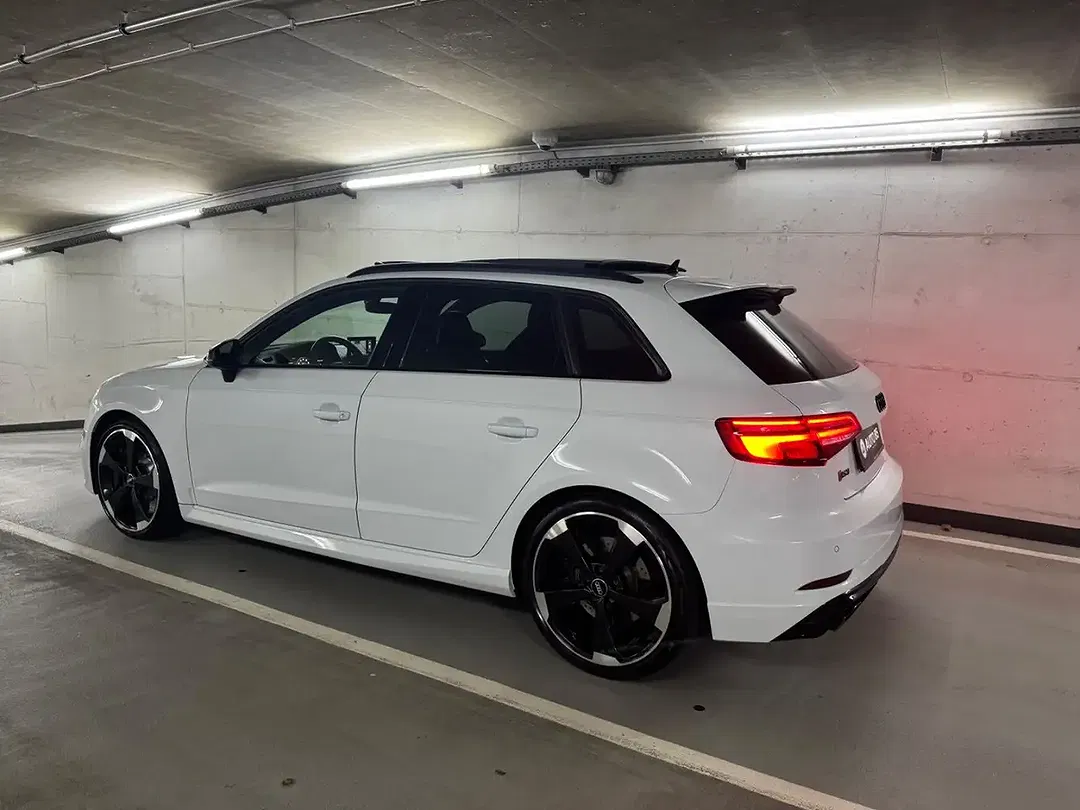 Audi RS3 Sportback - Thumbnail 3
