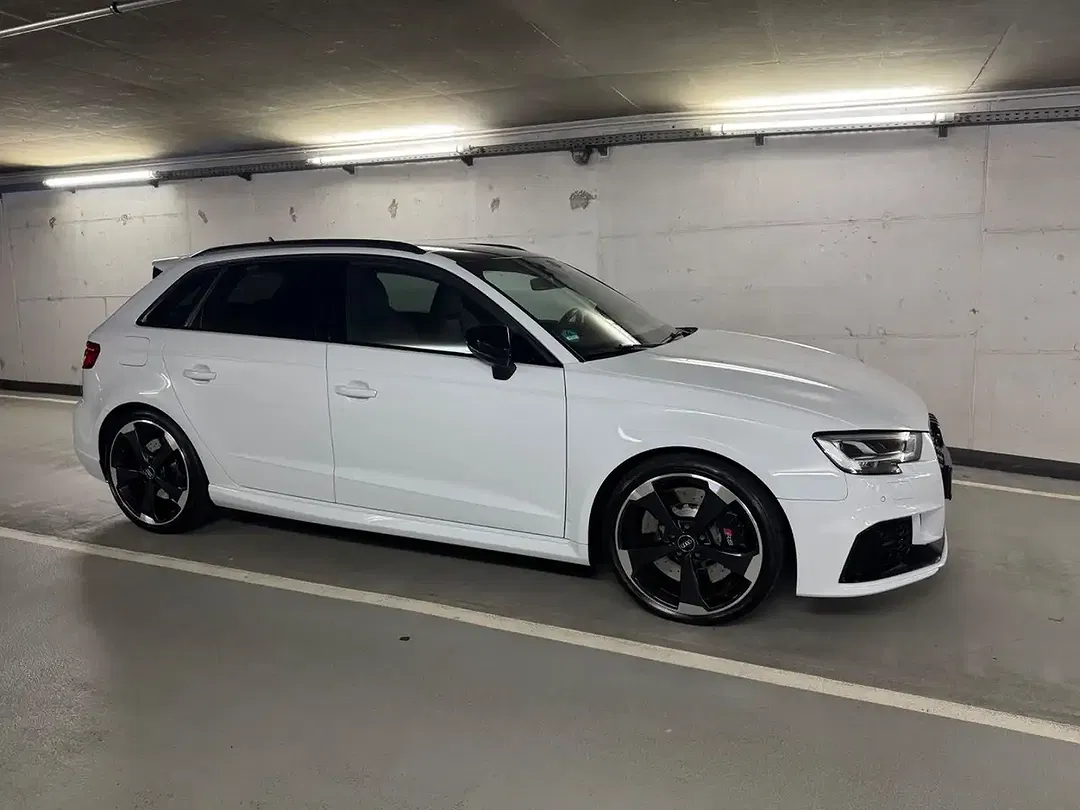 Audi RS3 Sportback - Thumbnail 4