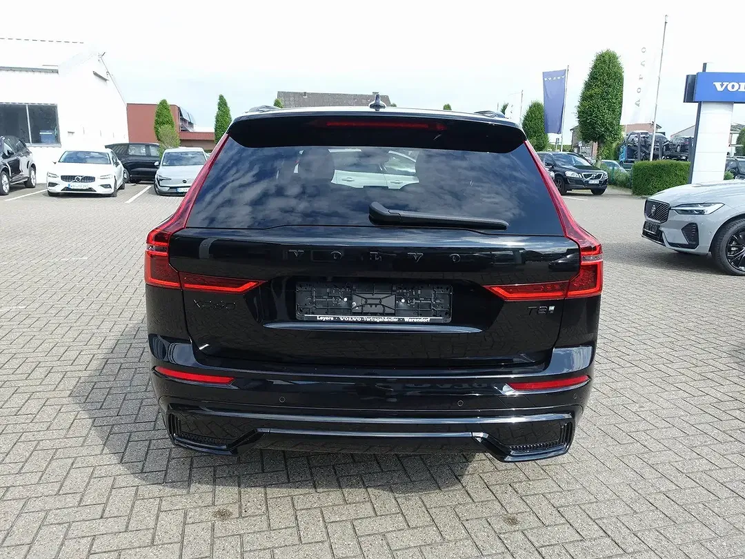 Volvo XC60 T8 AWD Edition Plus - Thumbnail 3