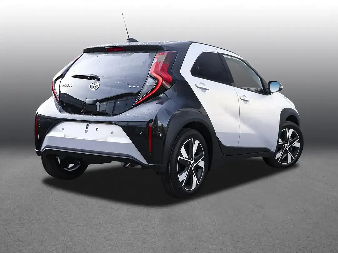 Toyota Aygo X 1.5 Hybrid Teamplayer - foto 2