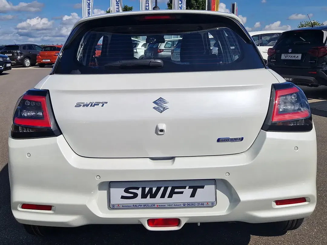 Suzuki Swift Hybrid 1.2 Club - Thumbnail 4