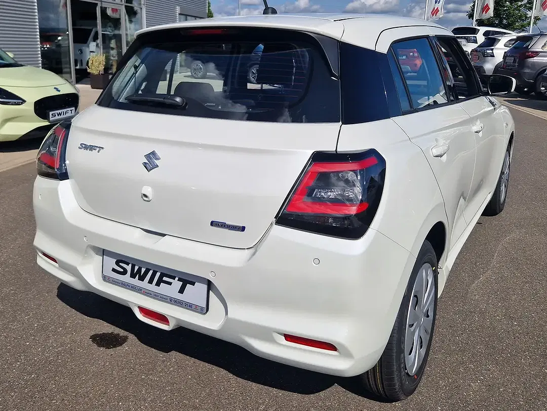 Suzuki Swift Hybrid 1.2 Club - Thumbnail 6