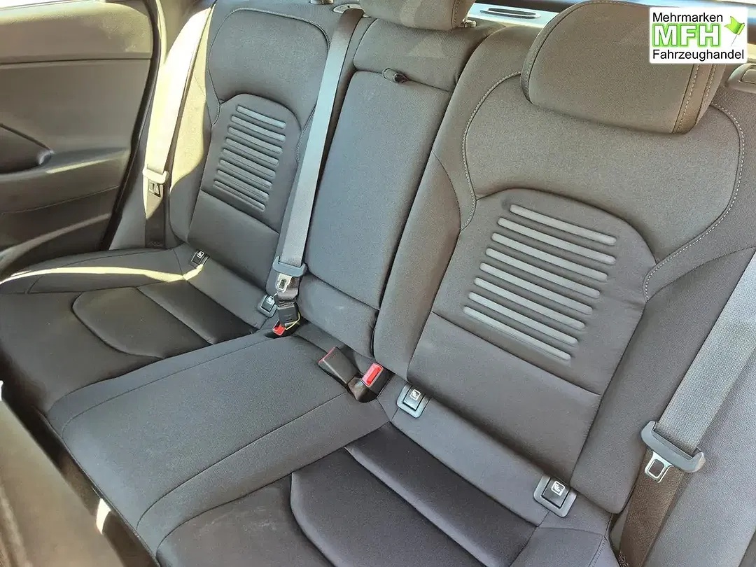 Hyundai i30 1.6 T-GDI AUT cw Trend - Thumbnail 12